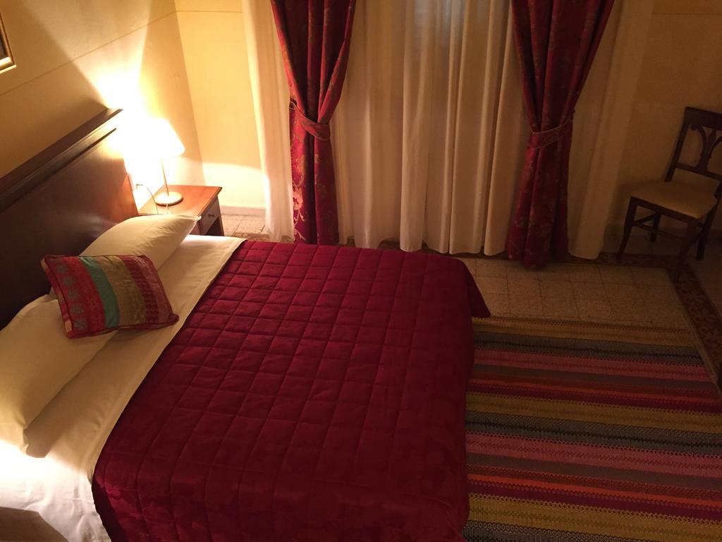 Astrid Hotel Firenze Værelse billede
